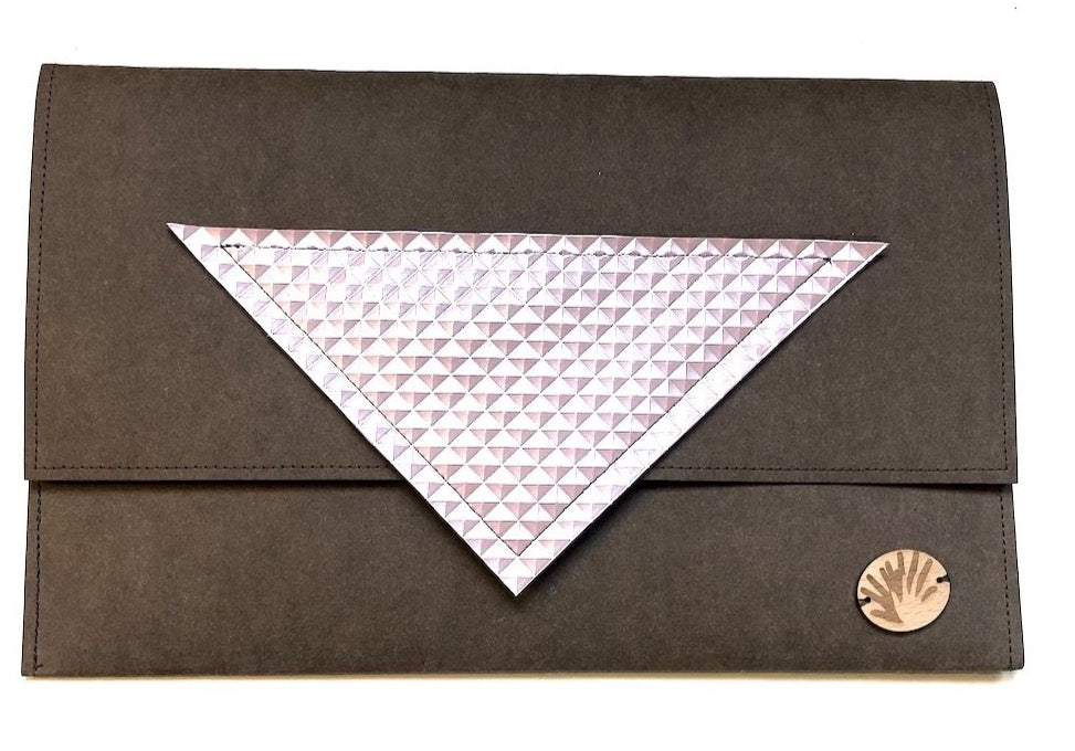 Clutch -brown- diamonds